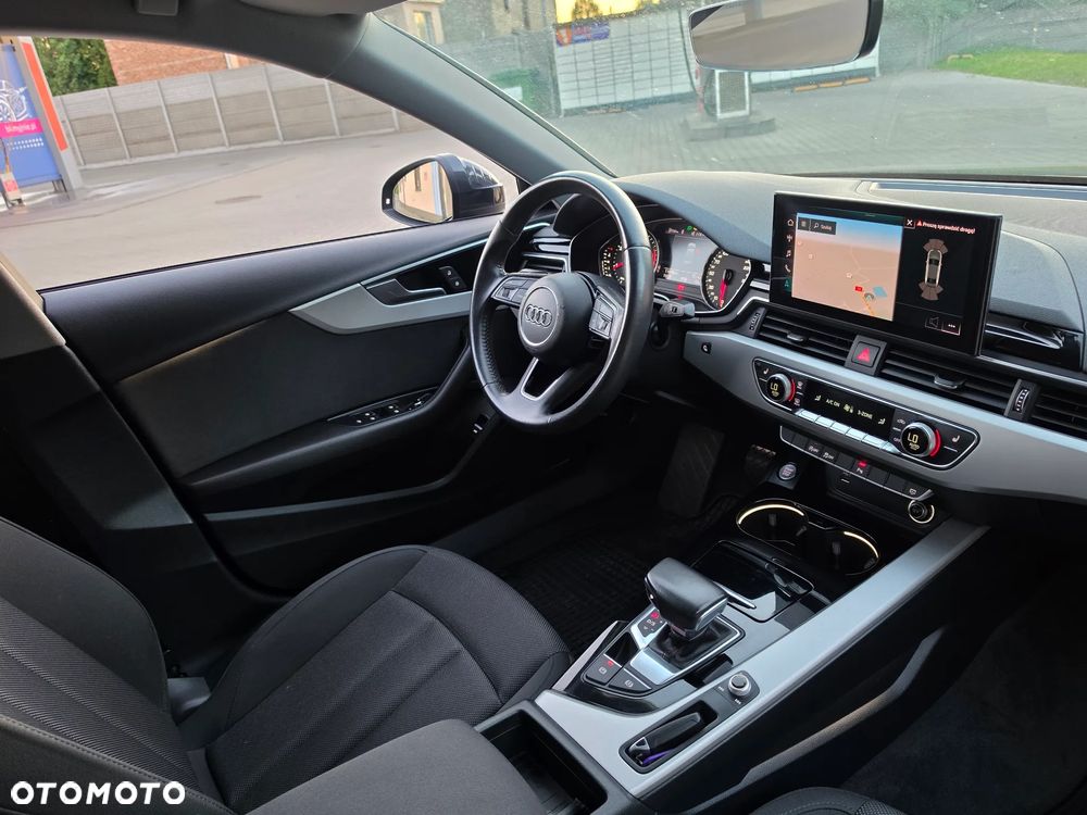 Audi A4 Limousine - 16