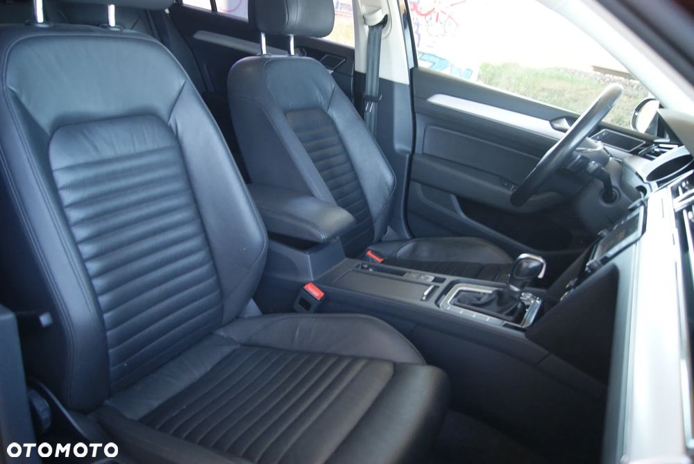 Volkswagen Passat 2.0 TDI (BlueMotion Technology) DSG Highline - 21