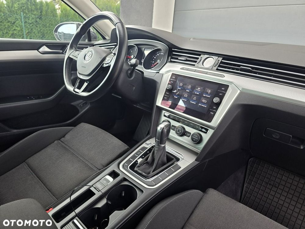 Volkswagen Passat - 6
