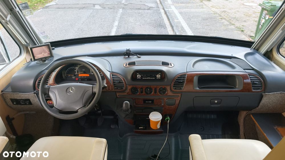 Mercedes-Benz Pilote - 14