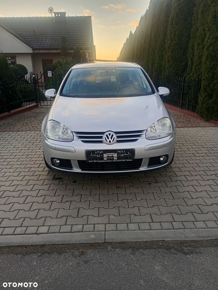 Volkswagen Golf - 1