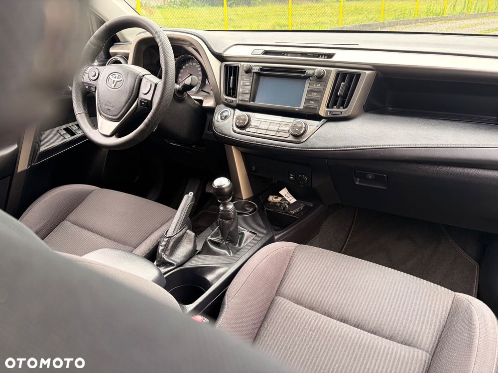 Toyota RAV4 - 16