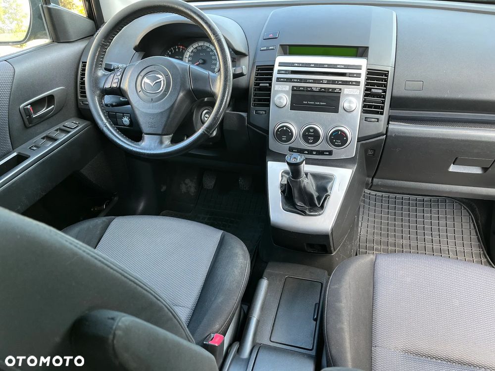 Mazda 5 - 6