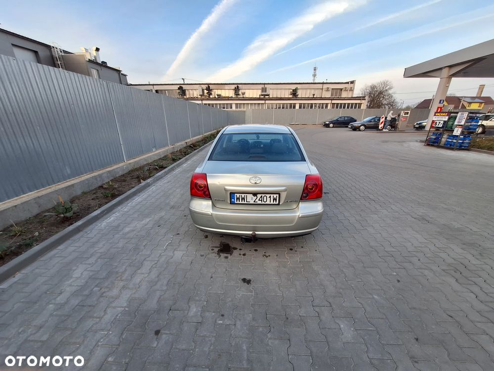 Toyota Avensis 1.8 VVT-i Sol - 6