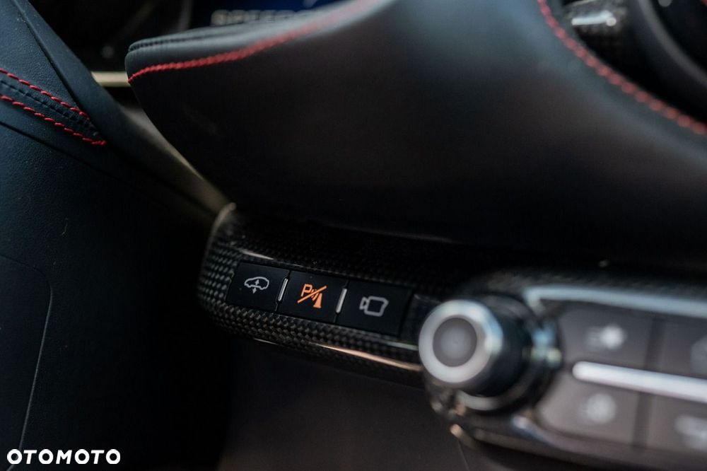 Ferrari 812 Superfast - 35