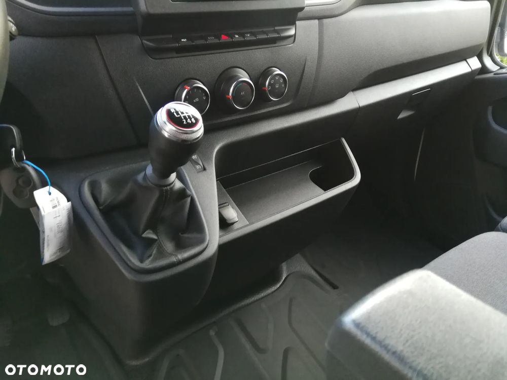 Renault Master - 18