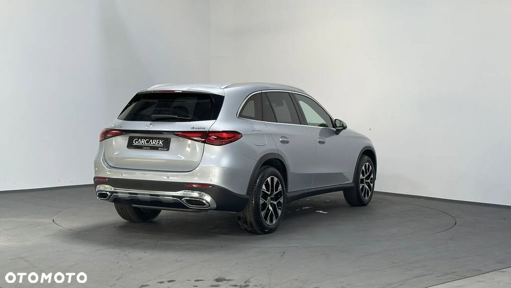Mercedes-Benz GLC 300 e PHEV 4-Matic Avantgarde - 4
