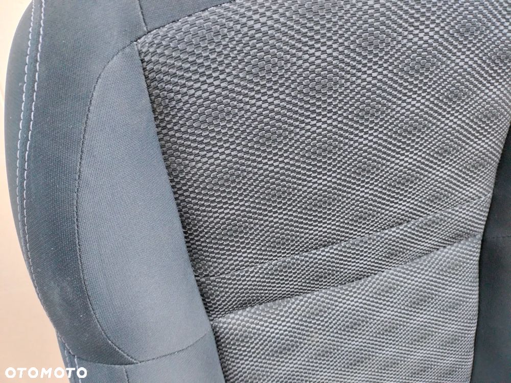 NISSAN QASHQAI J11 FOTEL PRAWY - 7