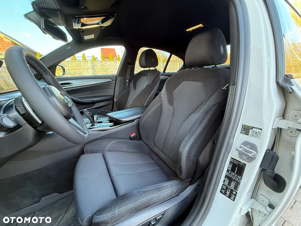 BMW Seria 5 520d xDrive M Sport sport - 10