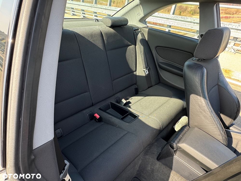 BMW Seria 1 123d Edition Sport - 12