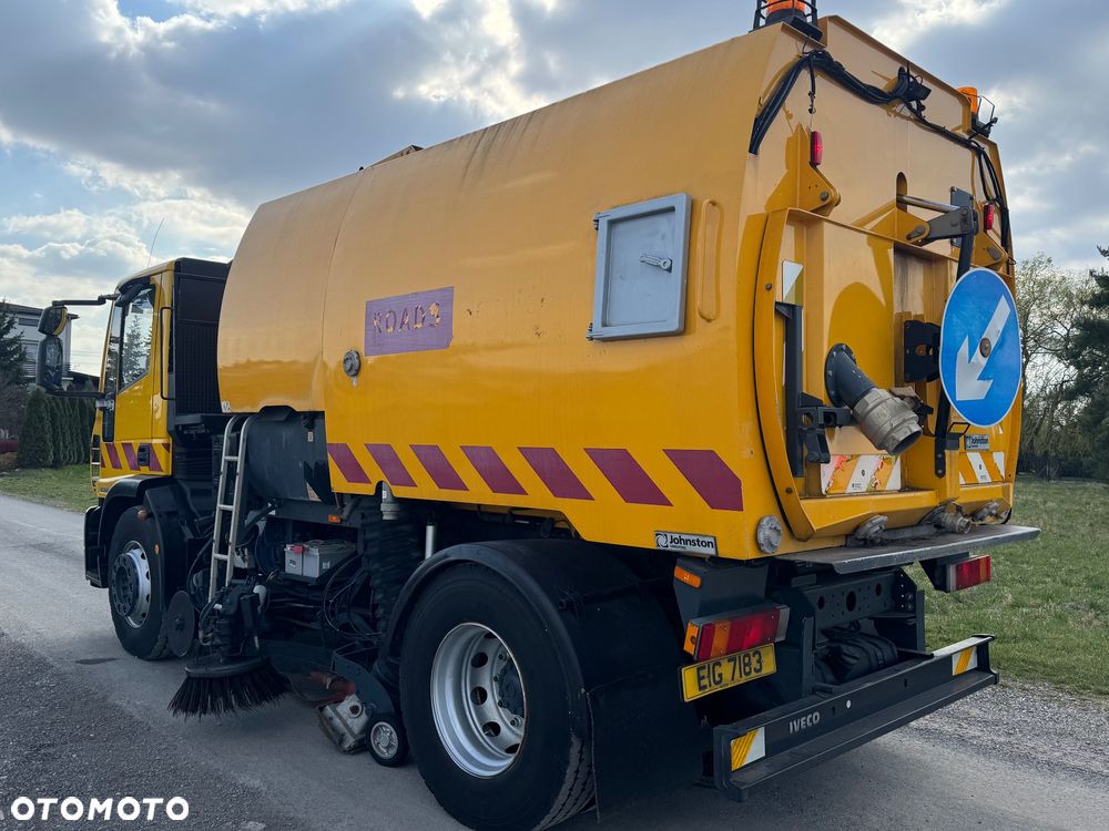 Iveco Eurocargo 180e25 zamiatarka Johanston VT800 - 12