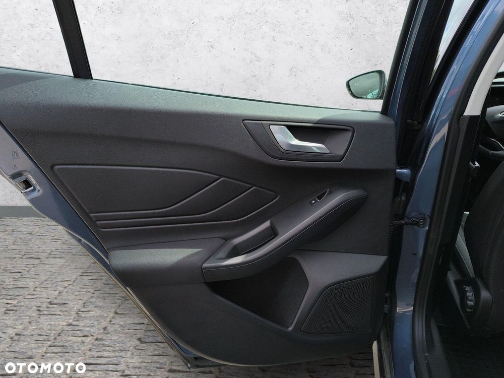 Ford Focus 1.0 EcoBoost Trend - 24