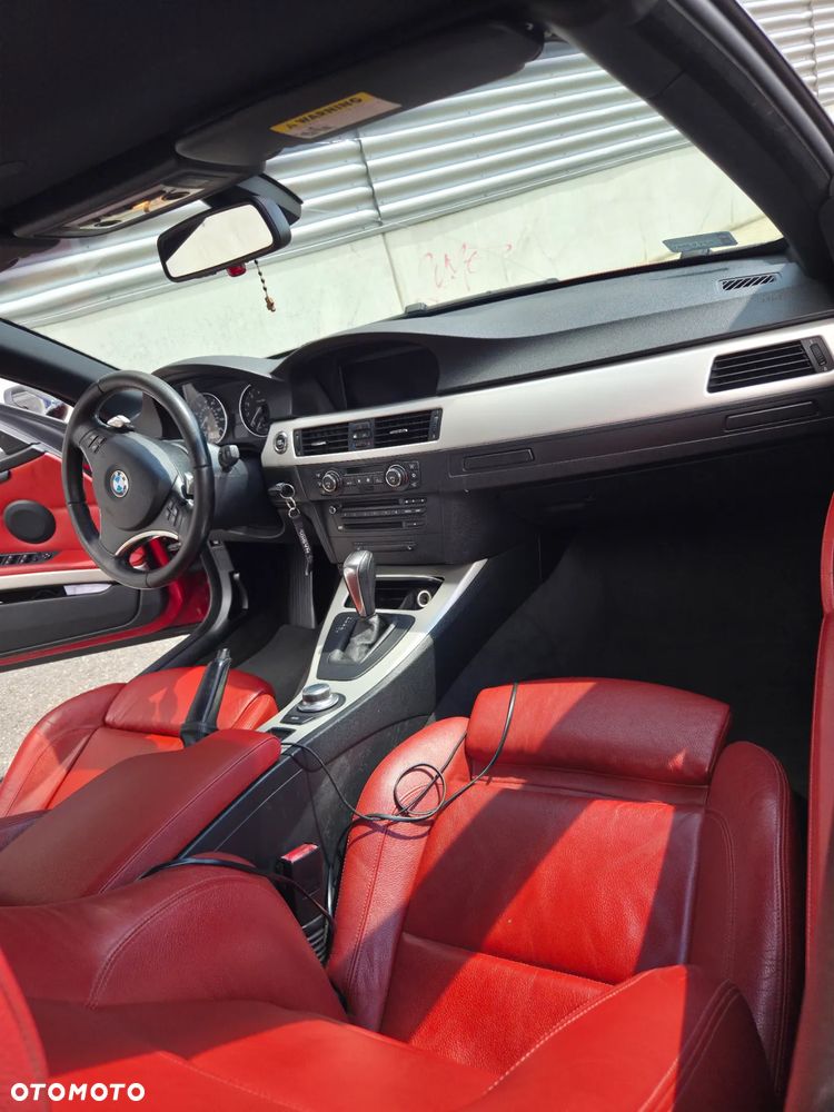 BMW Seria 3 335i Cabrio - 16