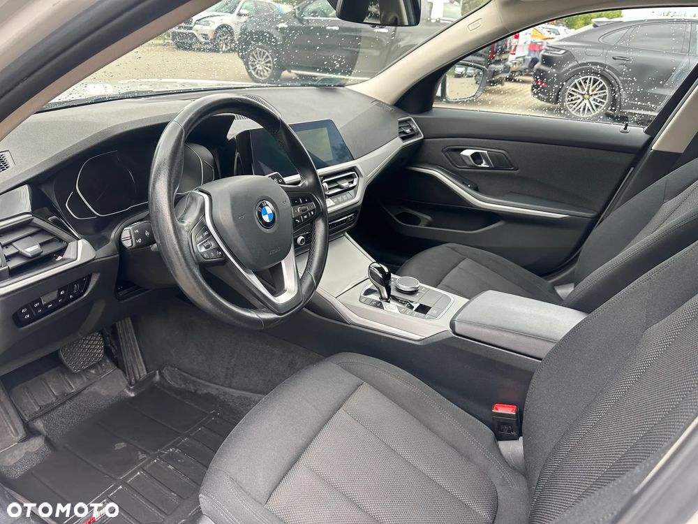 BMW Seria 3 - 10