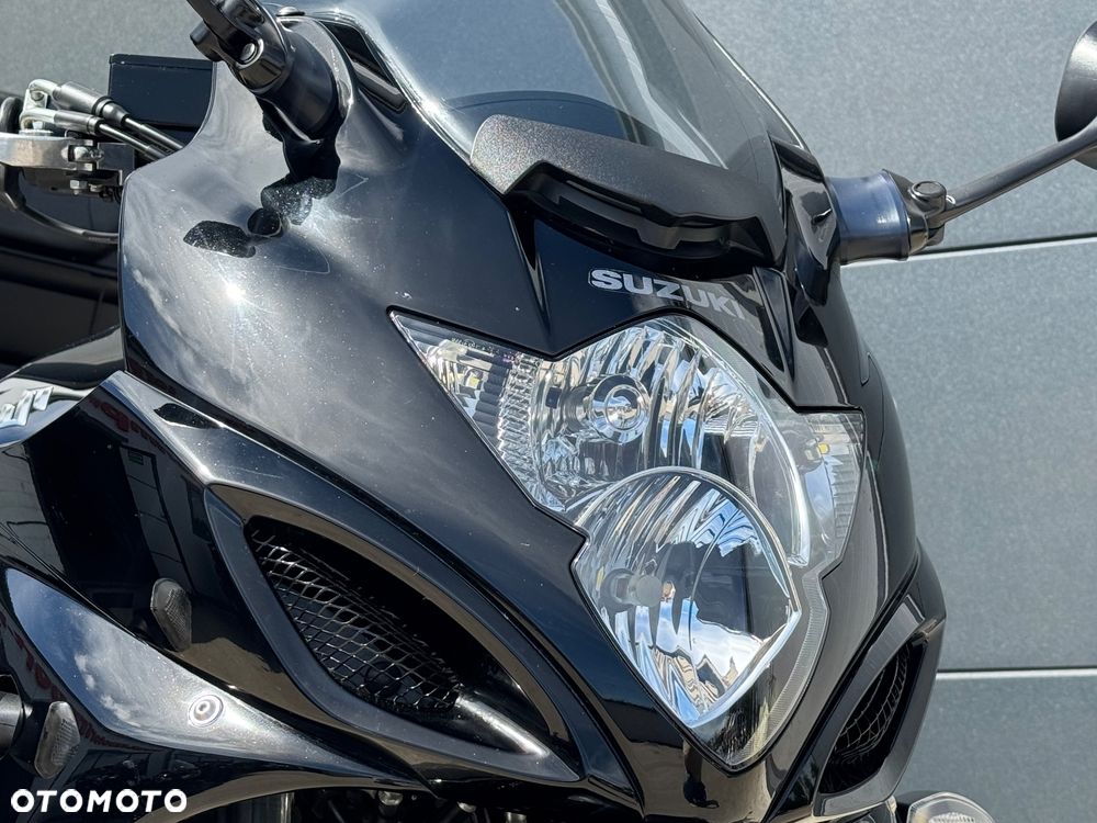 Suzuki GSX - 7