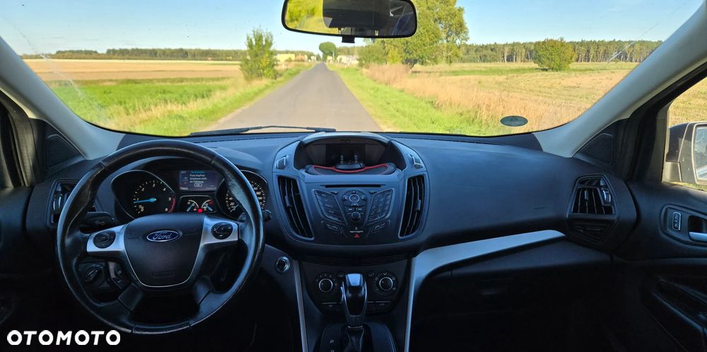 Ford Kuga 2.0 TDCi 4x4 Titanium - 39