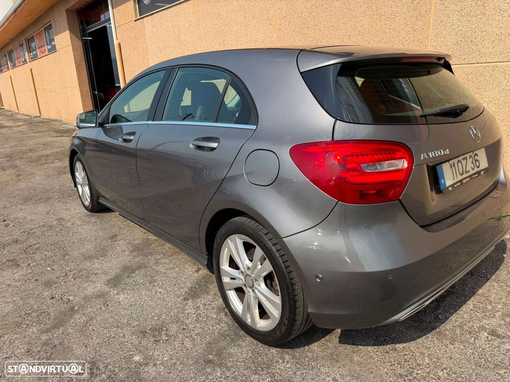 Mercedes-Benz A 180 d Style - 11