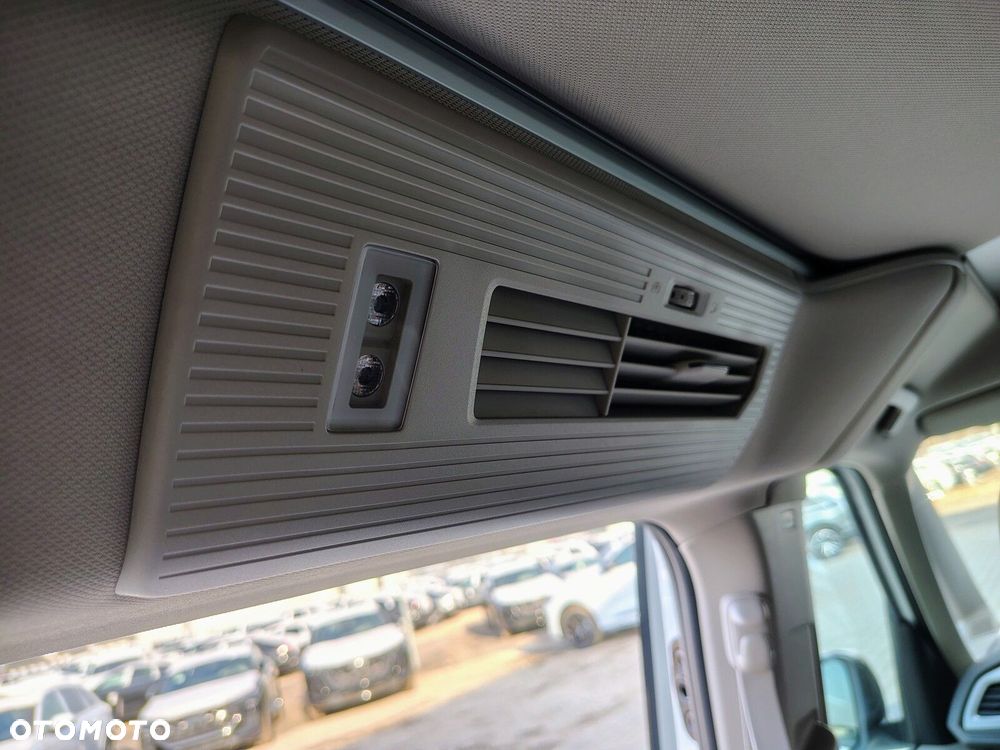 Volkswagen california Nowa California Beach silnik: 2,0 l TDI SCR 150 KM / skrzynia biegów: 7-biegowa DSG rozstaw osi: 3124 mm - 27