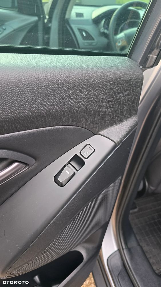 Hyundai ix35 1.7 CRDi 2WD Fifa World Cup Edition - 16