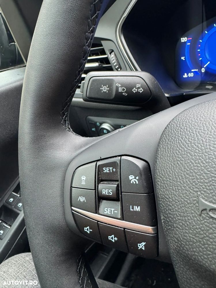 Ford Kuga 2.5 Duratec FHEV AWD Titanium - 24