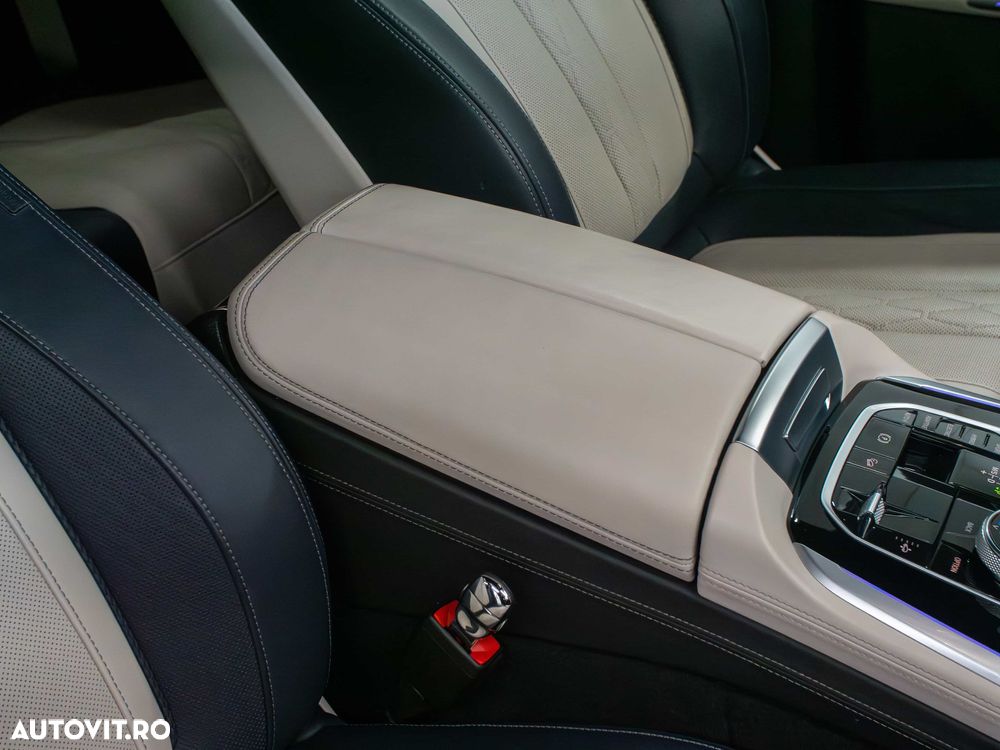 BMW X5 xDrive45e - 26