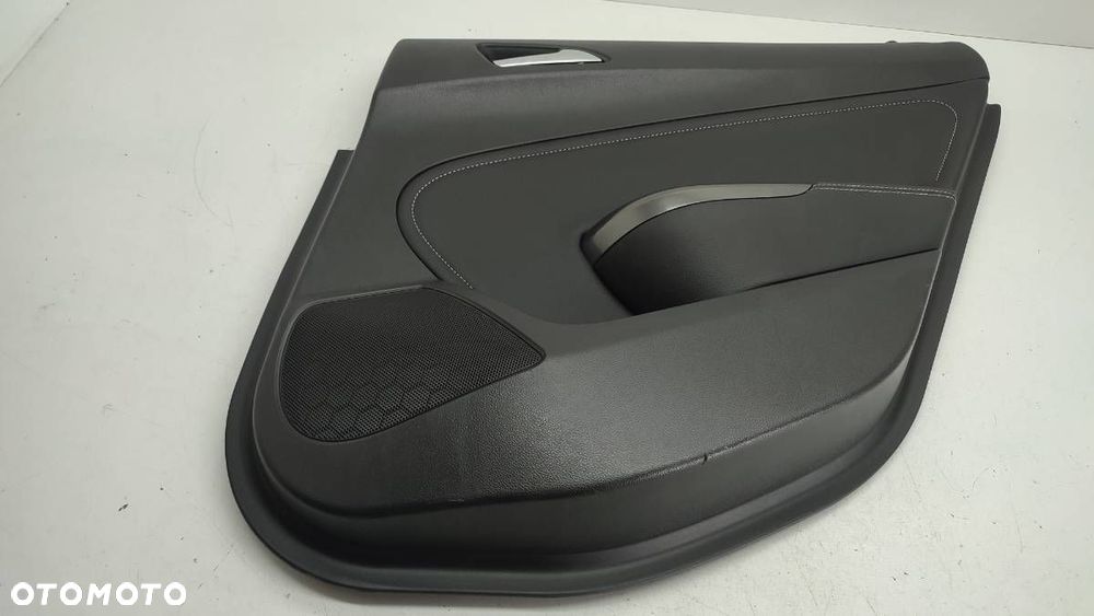 BOCZEK DRZWI TYŁ PRAWY TAPICERKA ASTRA J KOMBI EU