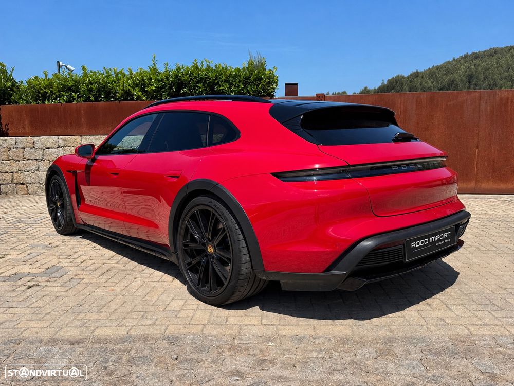 Porsche Taycan Cross Turismo 4 - 2