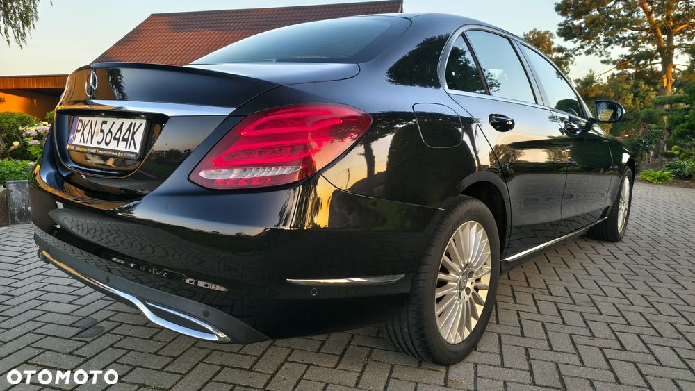 Mercedes-Benz Klasa C 200 7G-TRONIC Exclusive - 11