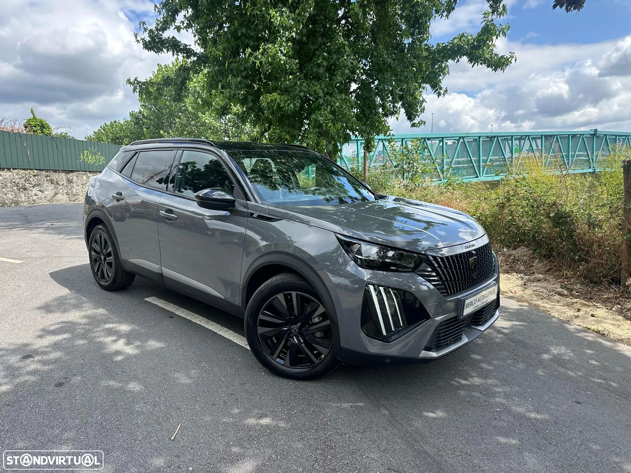 Peugeot e-2008 50 kWh GT Pack - 1