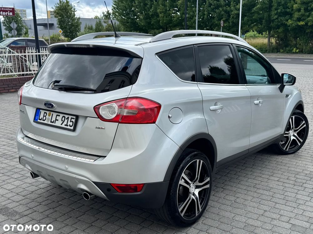 Ford Kuga 2.0 TDCi 4x4 Titanium - 4