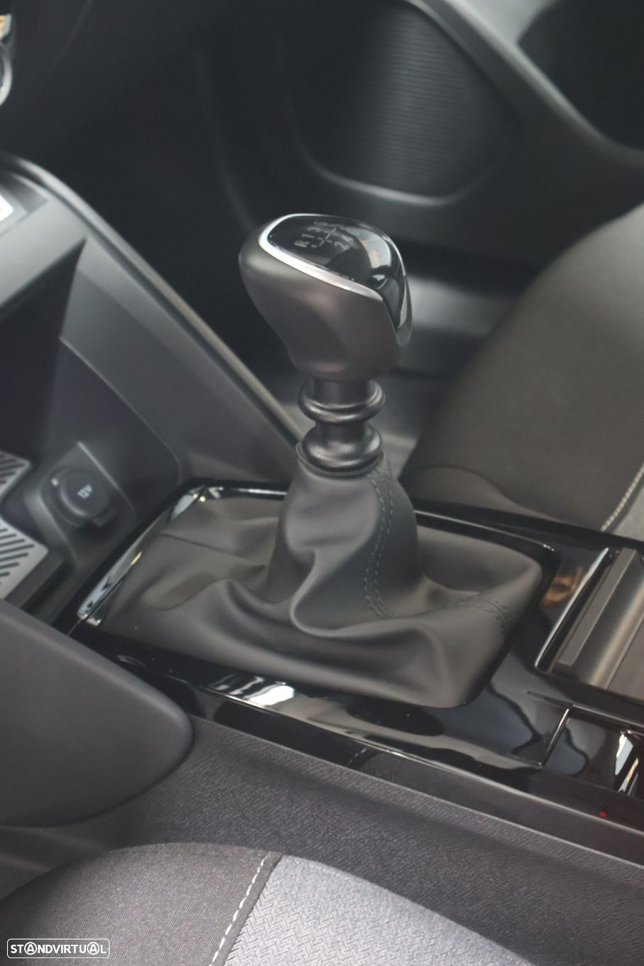Citroën C4 1.2 PureTech Feel - 21