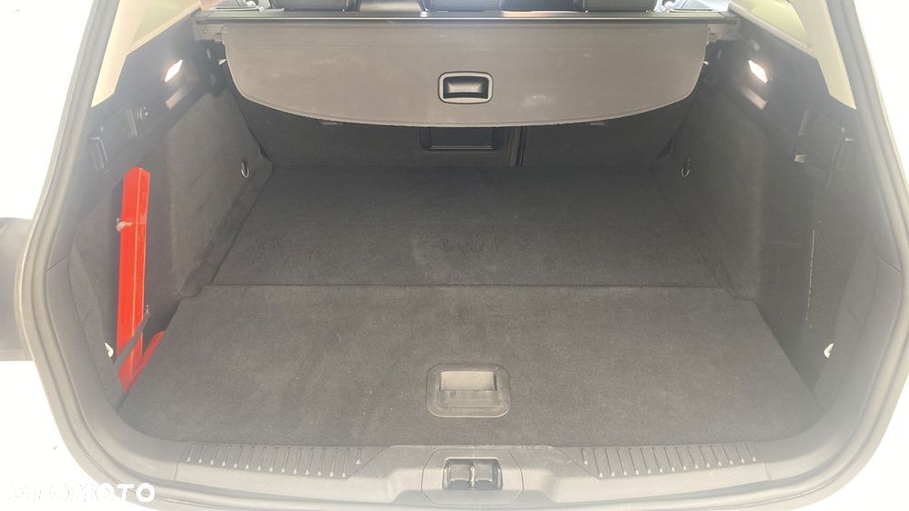 Ford Focus 1.0 EcoBoost mHEV Titanium X - 13