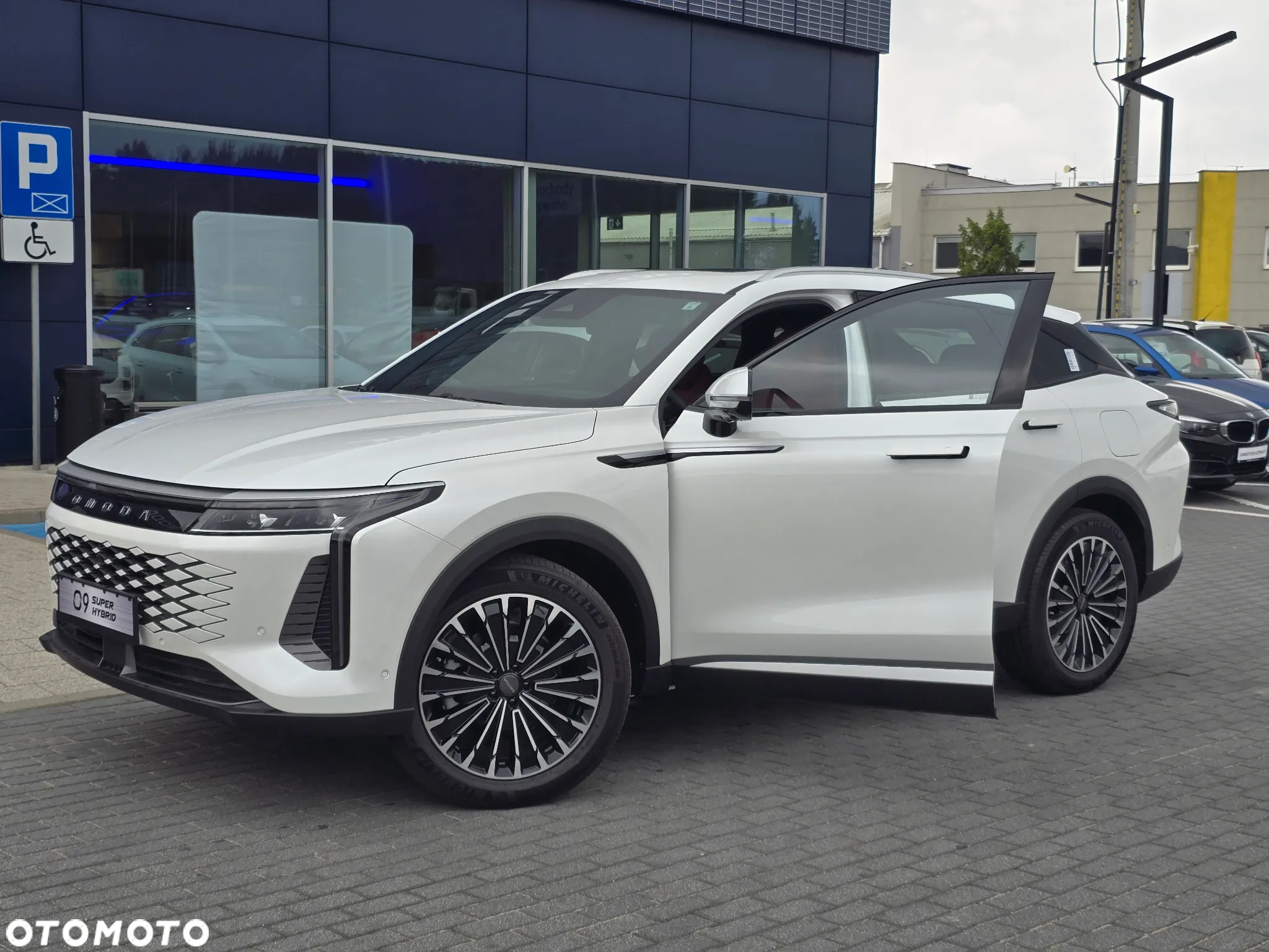 Omoda 9 1.5 Super Hybrid Exclusive AWD - 16