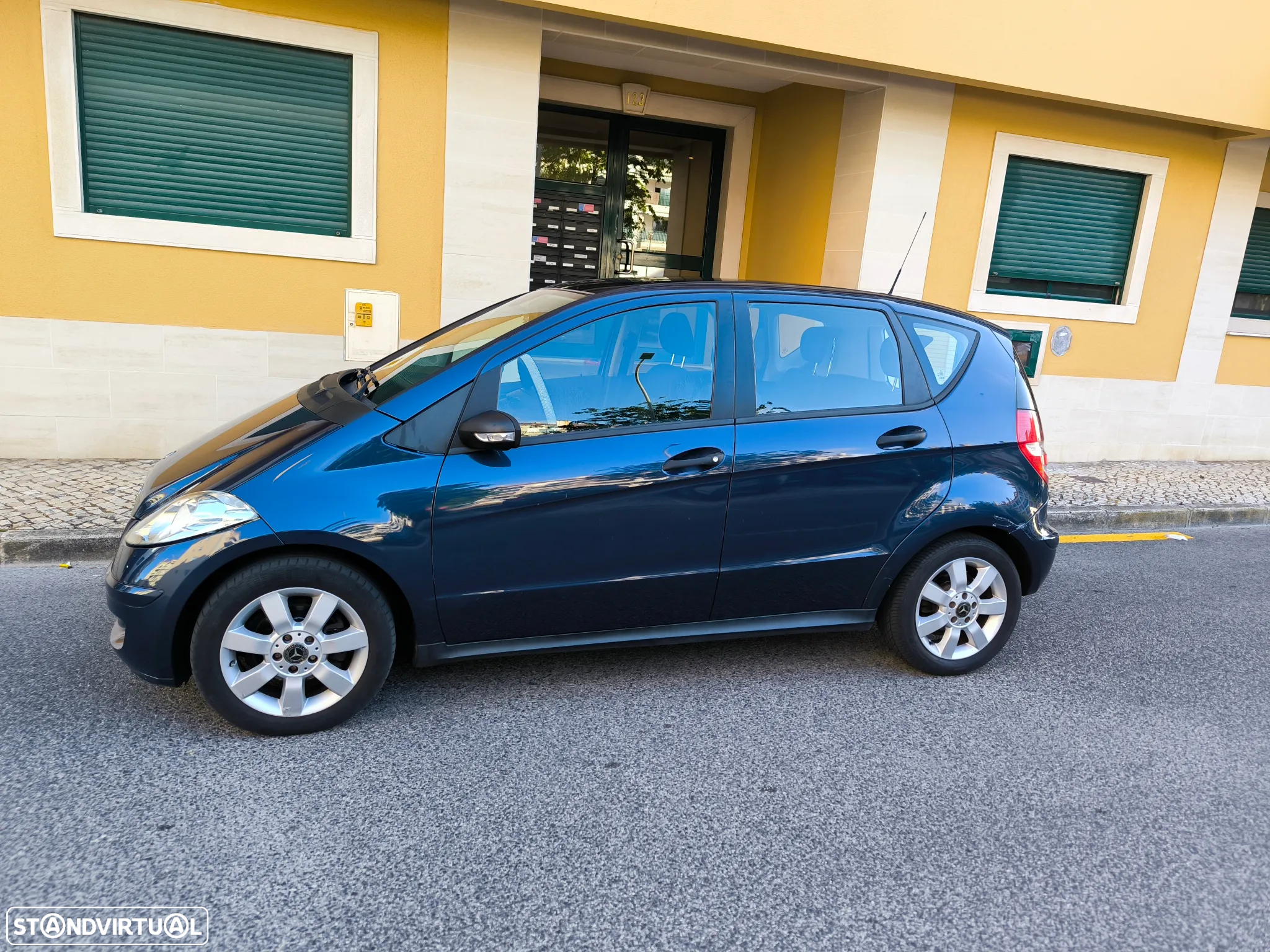 Mercedes-Benz A 150 Classic Automatic - 2