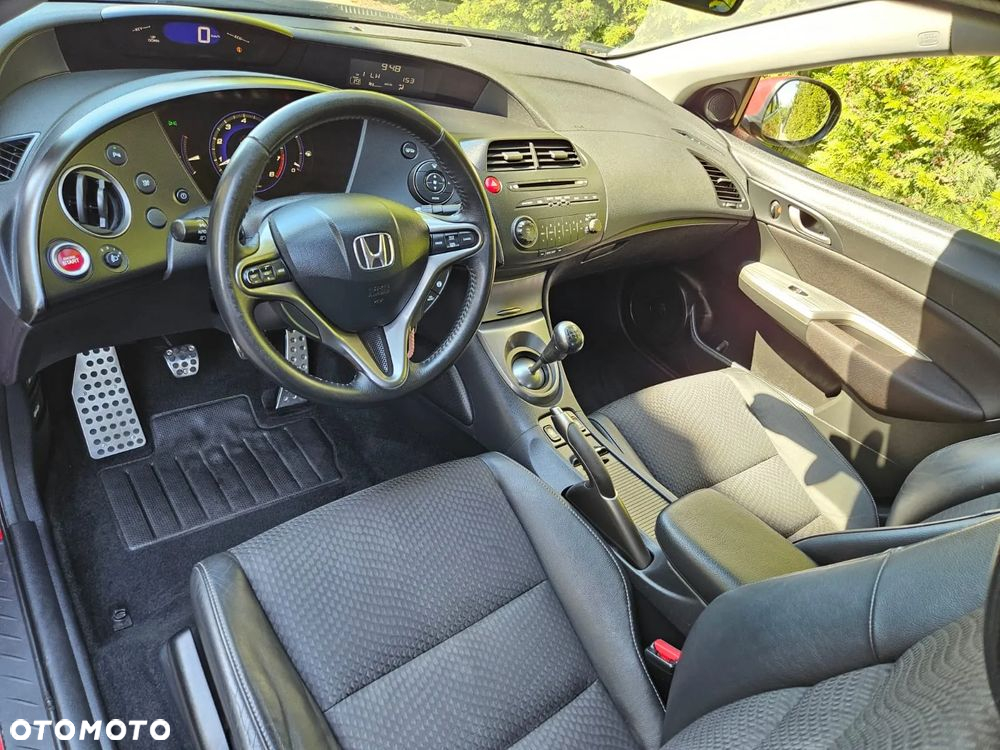 Honda Civic 1.8 GT Special Edition - 9