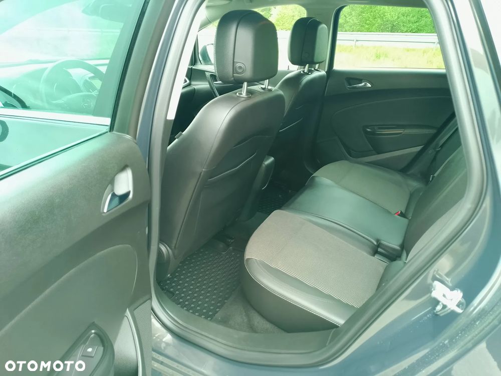 Opel Astra 1.6 CDTI DPF ecoFLEX TourerStart/Stop Exklusiv - 21