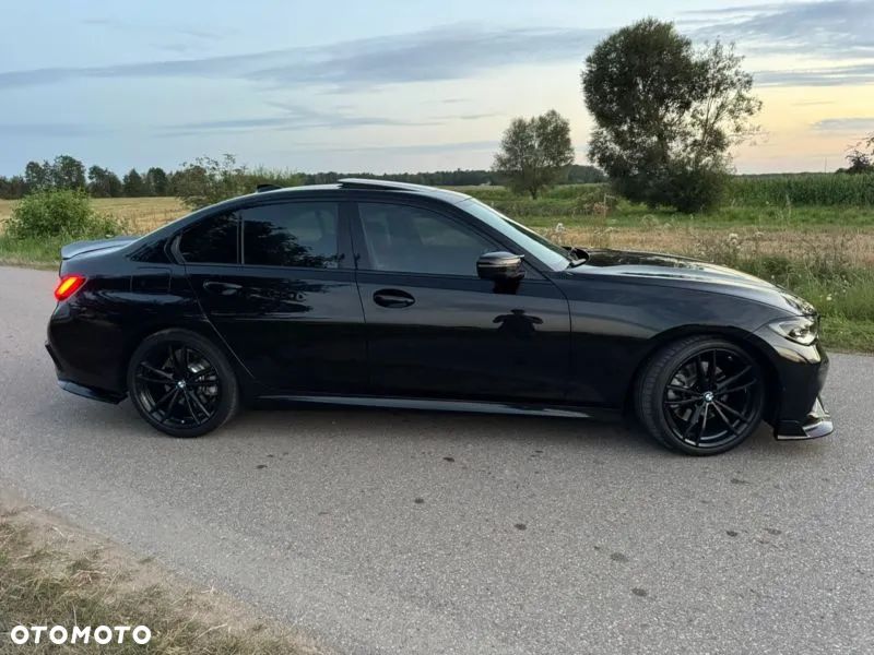 BMW Seria 3 330i - 3