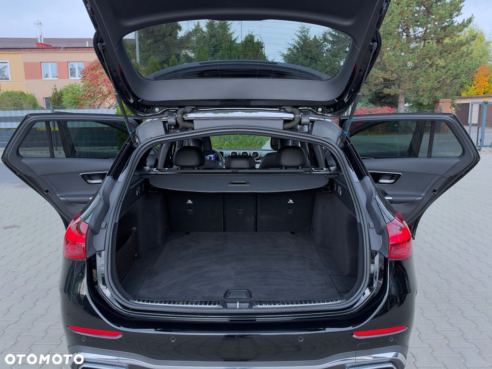 Mercedes-Benz Klasa C 300 d 9G-TRONIC AMG Line - 37
