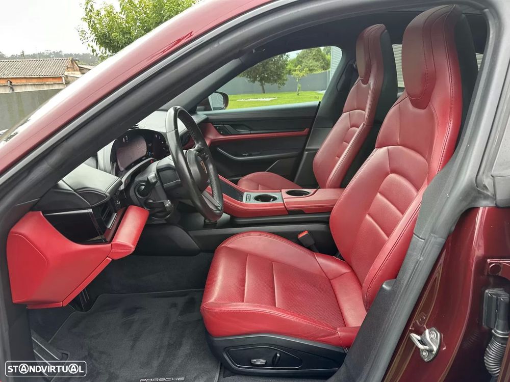 Porsche Taycan 4S - 28