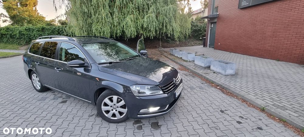 Volkswagen Passat 1.6 TDI Comfortline - 1
