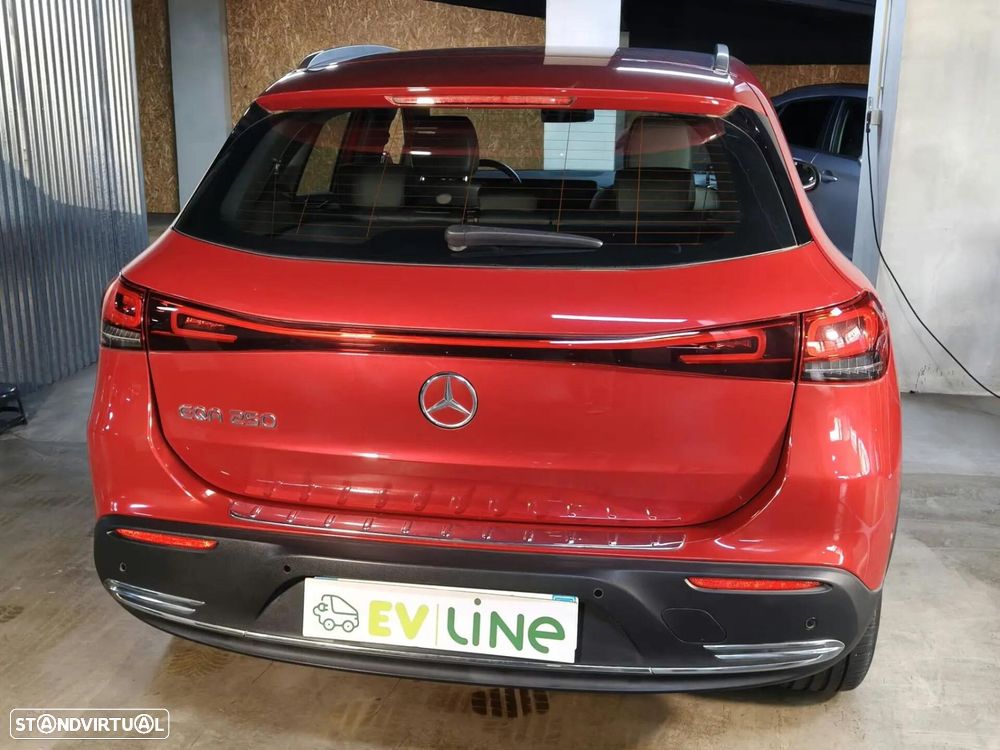 Mercedes-Benz EQA 250 Progressive — fotografia 11