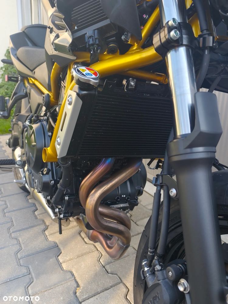 Kawasaki Z 650 - 16