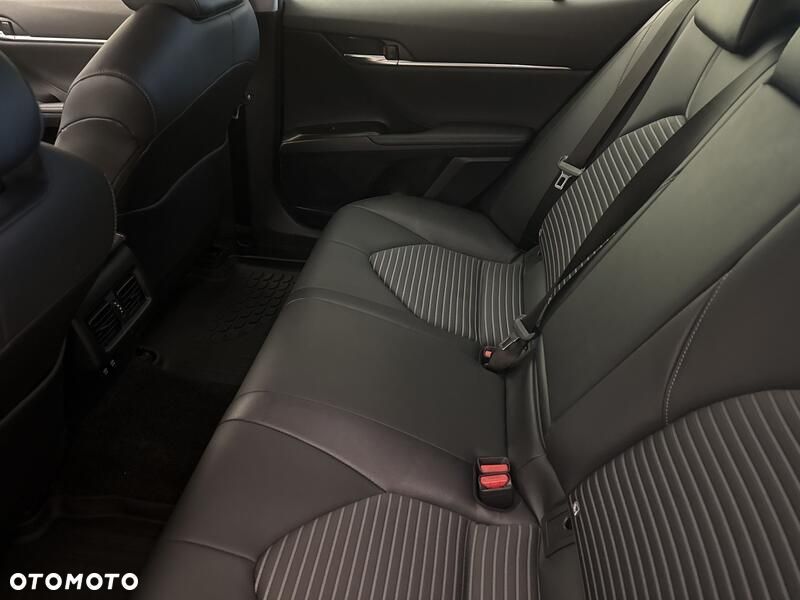 Toyota Camry 2.5 Hybrid Prestige CVT - 22