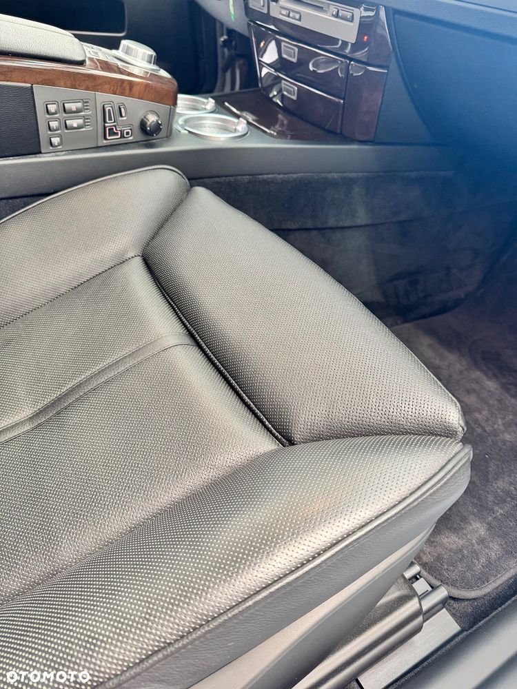 BMW Seria 7 750Li - 22