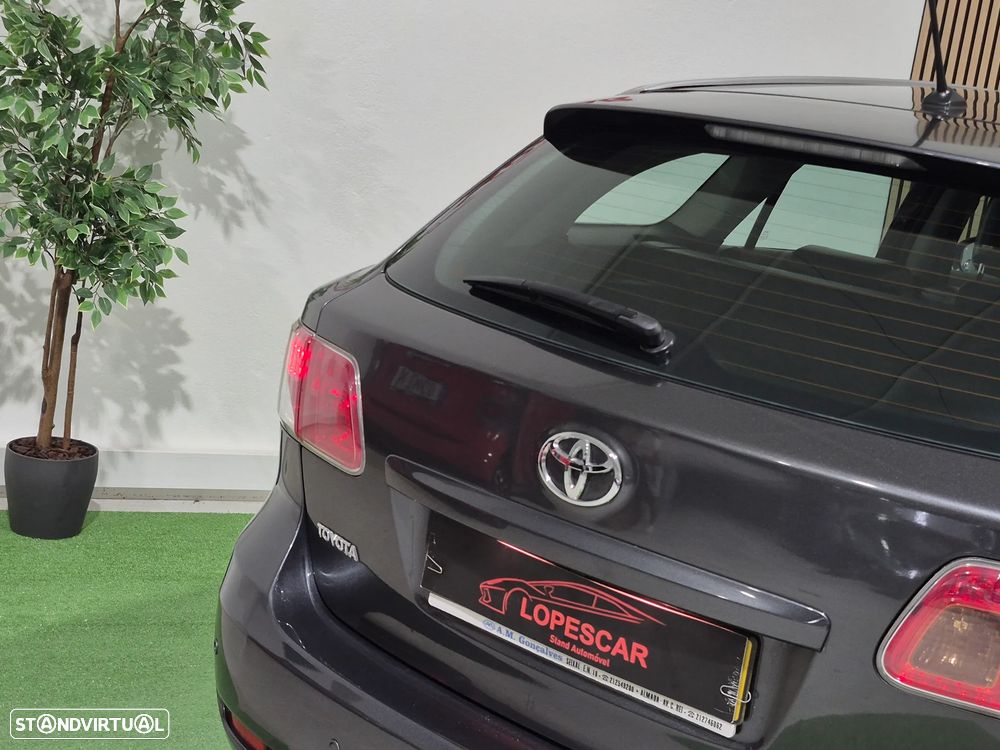 Toyota Avensis 2.0 D-4D Exclusive +Pele+GPS — fotografia 8