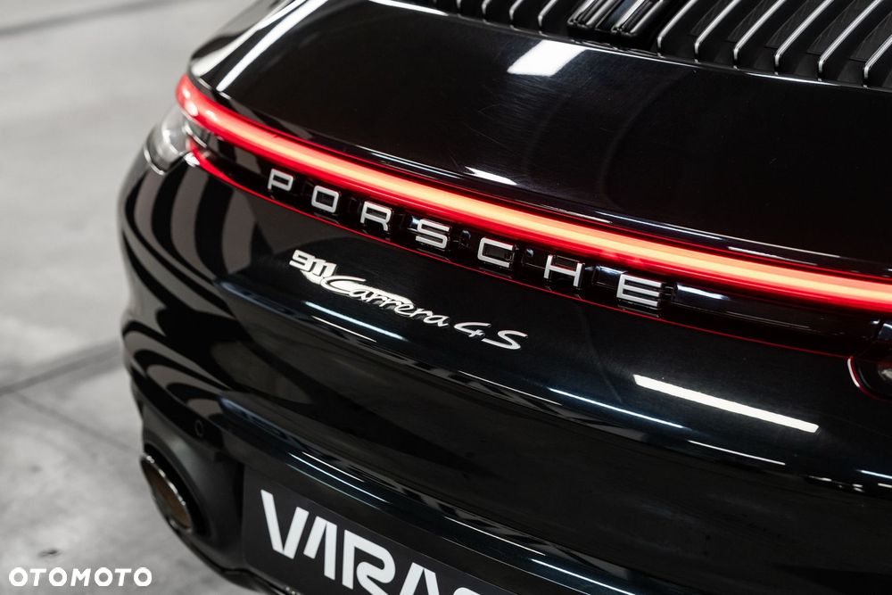 Porsche 911 Carrera 4S - 18