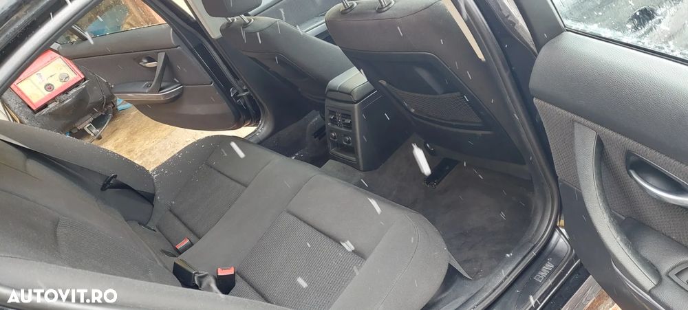 BMW Seria 3 320i - 10