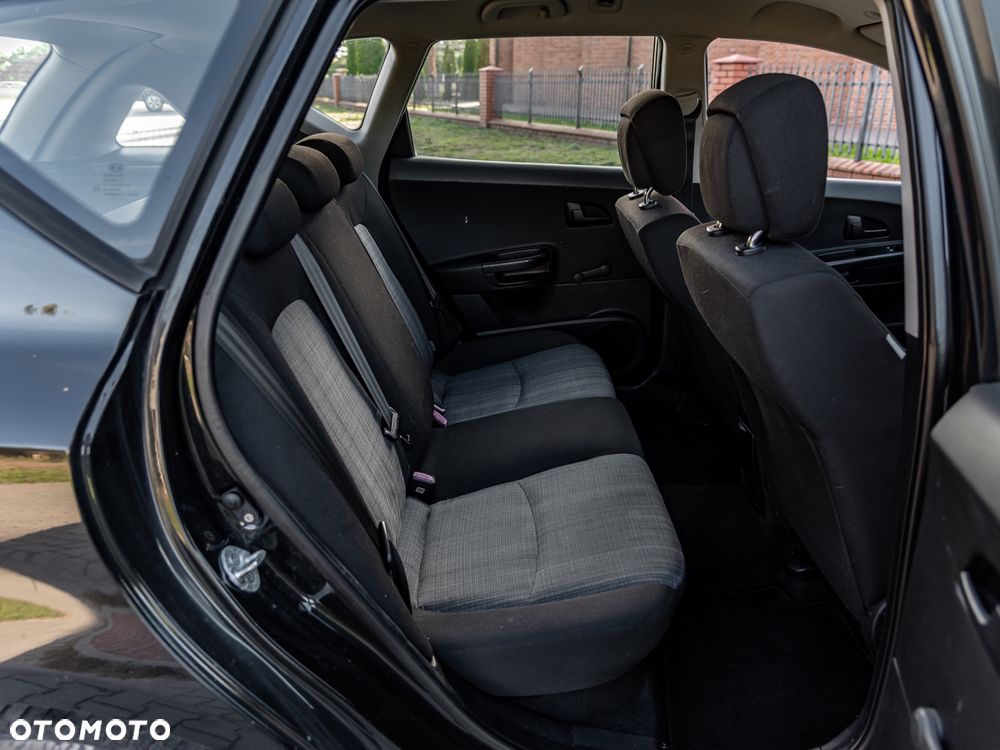 Kia Ceed - 24
