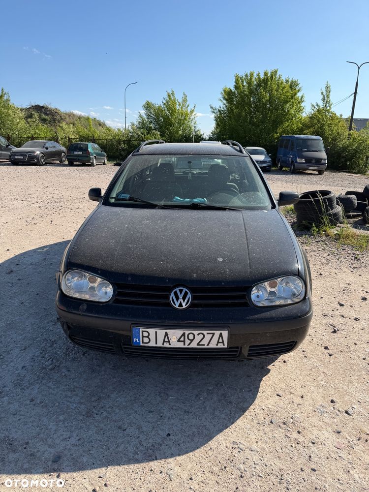 Volkswagen Golf - 1
