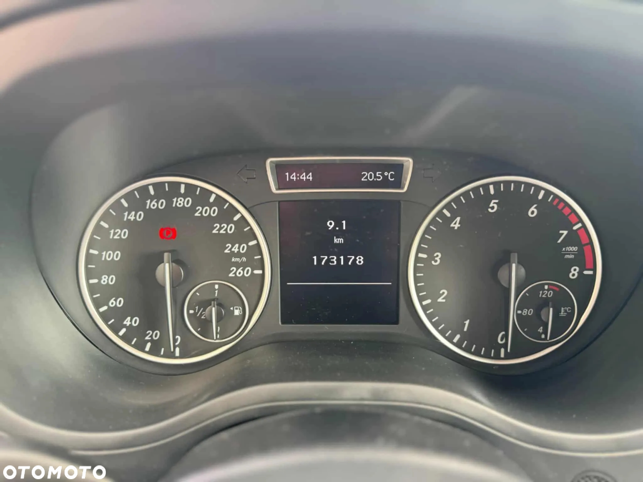 Mercedes-Benz Klasa B 180 BlueEFFICIENCY Edition Style - 35